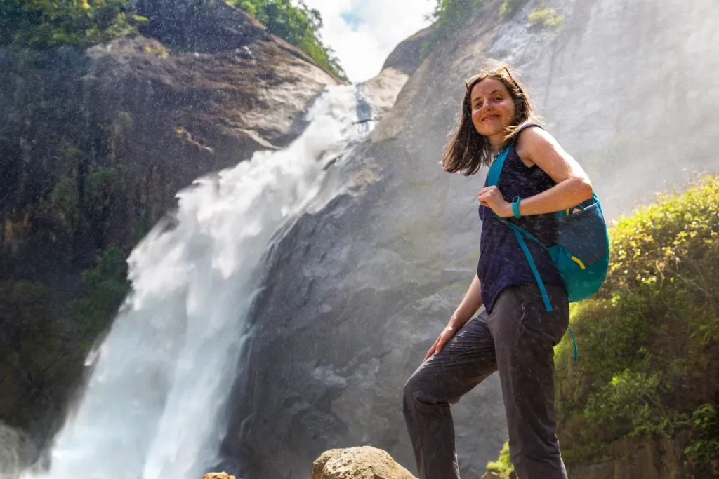 Dunhinda Falls